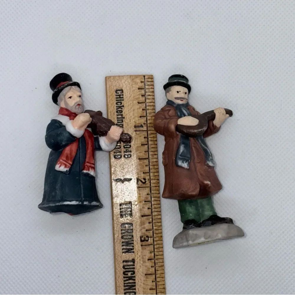 Vintage Lemax Victorian style Holiday Carolers Figurine Set of 4 - Picture 9 of 12